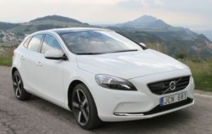 volvo v60 stationwagon wit autoradam